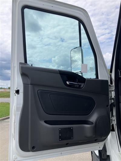 2018 International RH613