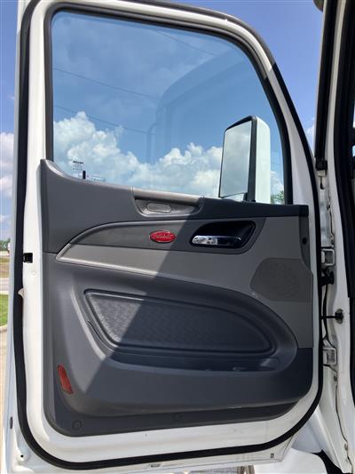 2017 Peterbilt 579