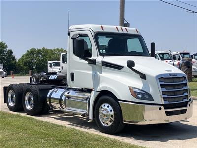 2019 Freightliner Cascadia 126