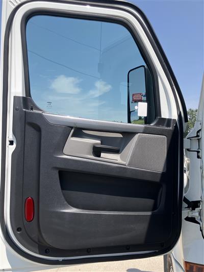 2019 Freightliner Cascadia 126
