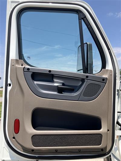 2017 Freightliner Cascadia 125