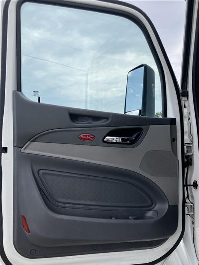2016 Peterbilt 579