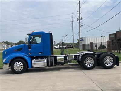 2017 Peterbilt 579