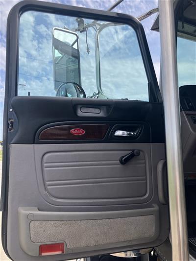 2013 Peterbilt 388