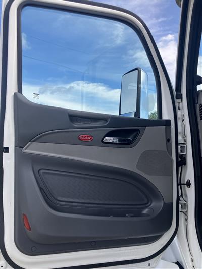 2016 Peterbilt 579
