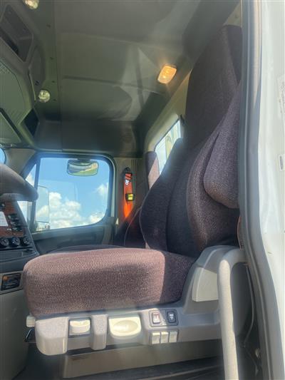 2016 Freightliner Cascadia 125