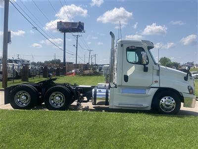 2016 Freightliner Cascadia 125