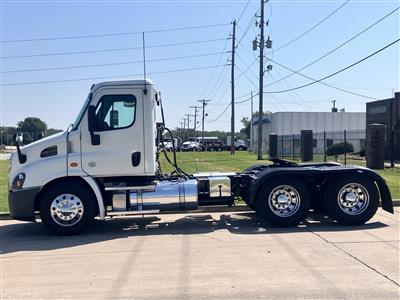 2019 Freightliner Cascadia 113