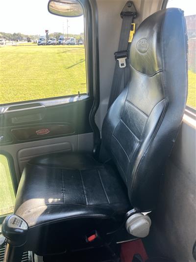 2013 Peterbilt 388