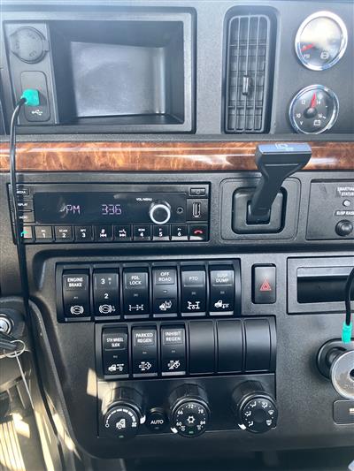 2021 International LT625