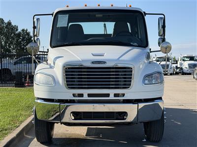 2016 Freightliner M2 106