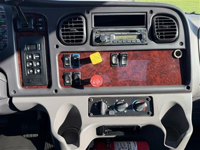 2016 Freightliner M2 106