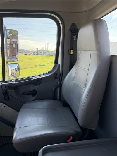 2016 Freightliner M2 106