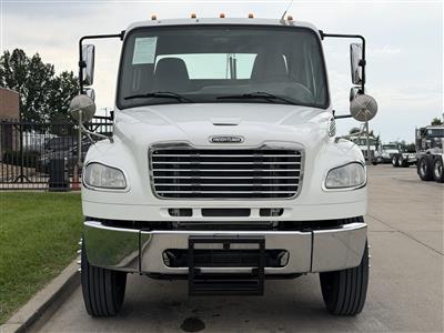 2016 Freightliner M2 106
