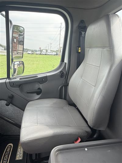2016 Freightliner M2 106