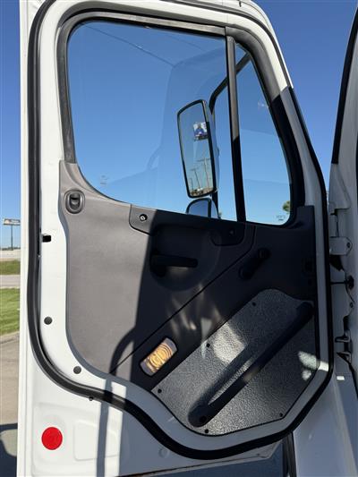 2016 Freightliner M2 106