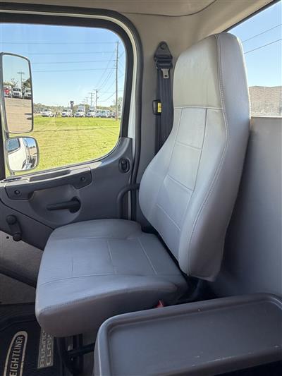 2016 Freightliner M2 106