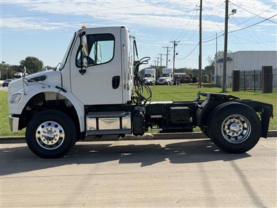 2016 Freightliner M2 106