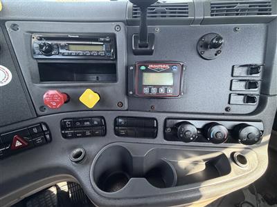 2014 Freightliner Cascadia 113
