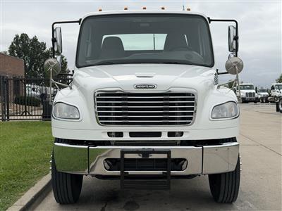 2016 Freightliner M2 106