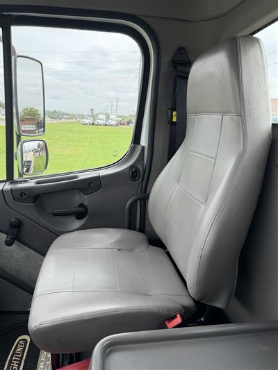 2016 Freightliner M2 106