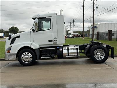 2018 Volvo VNL42T300