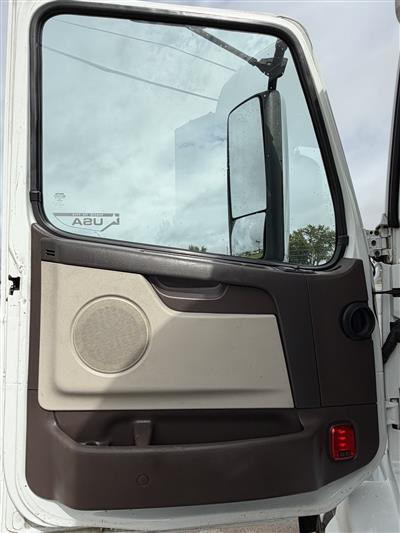 2018 Volvo VNL42T300