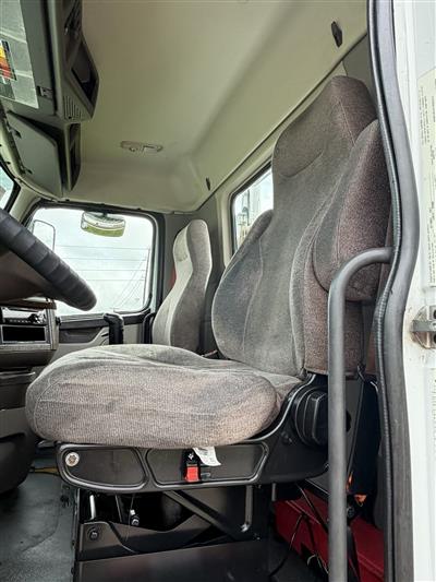 2018 Volvo VNL42T300