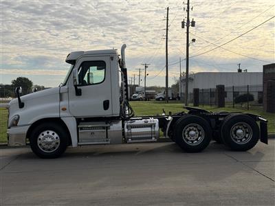 2016 Freightliner Cascadia 125