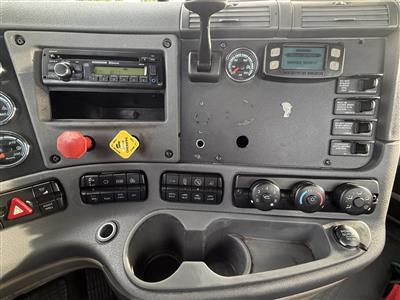 2016 Freightliner Cascadia 125