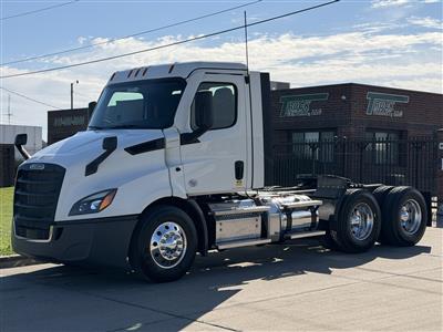 2021 Freightliner CASCADIA 116