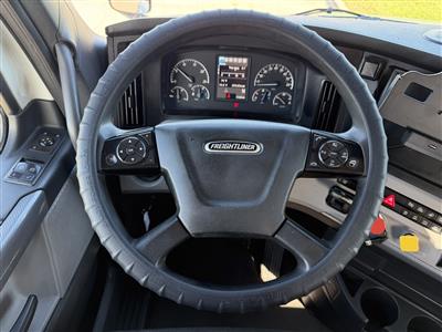 2021 Freightliner CASCADIA 116