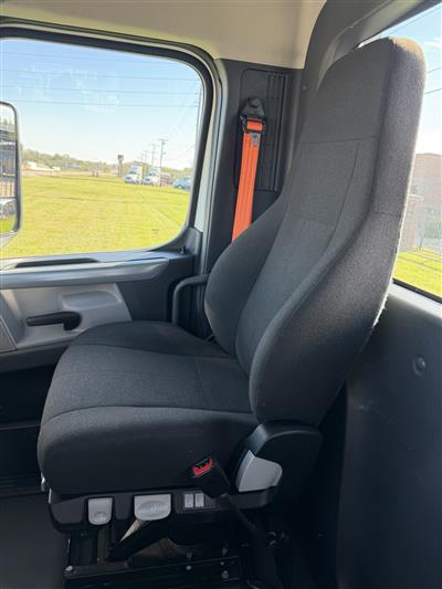 2021 Freightliner CASCADIA 116
