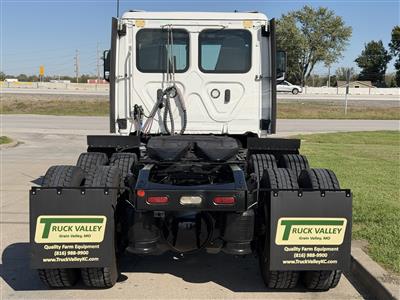 2021 Freightliner CASCADIA 116