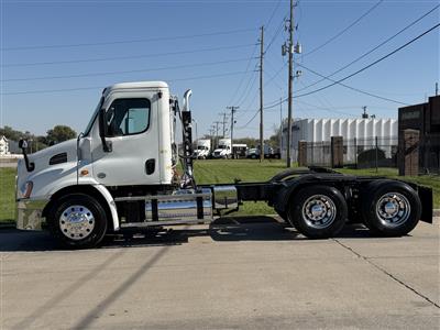 2017 Freightliner Cascadia 113