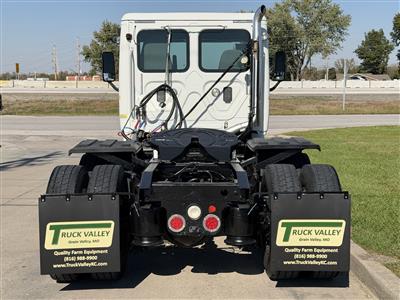 2017 Freightliner Cascadia 113
