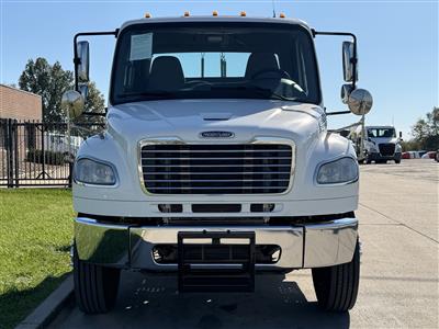 2016 Freightliner M2 106