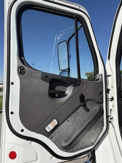 2016 Freightliner M2 106
