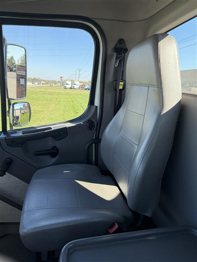 2016 Freightliner M2 106