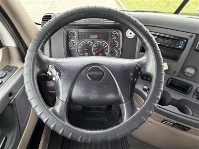 2013 Freightliner Cascadia 113