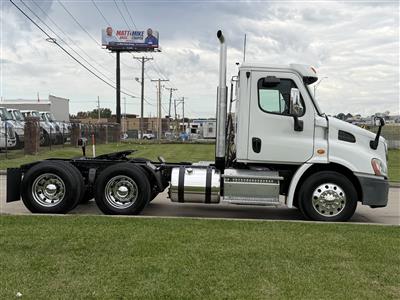 2013 Freightliner Cascadia 113