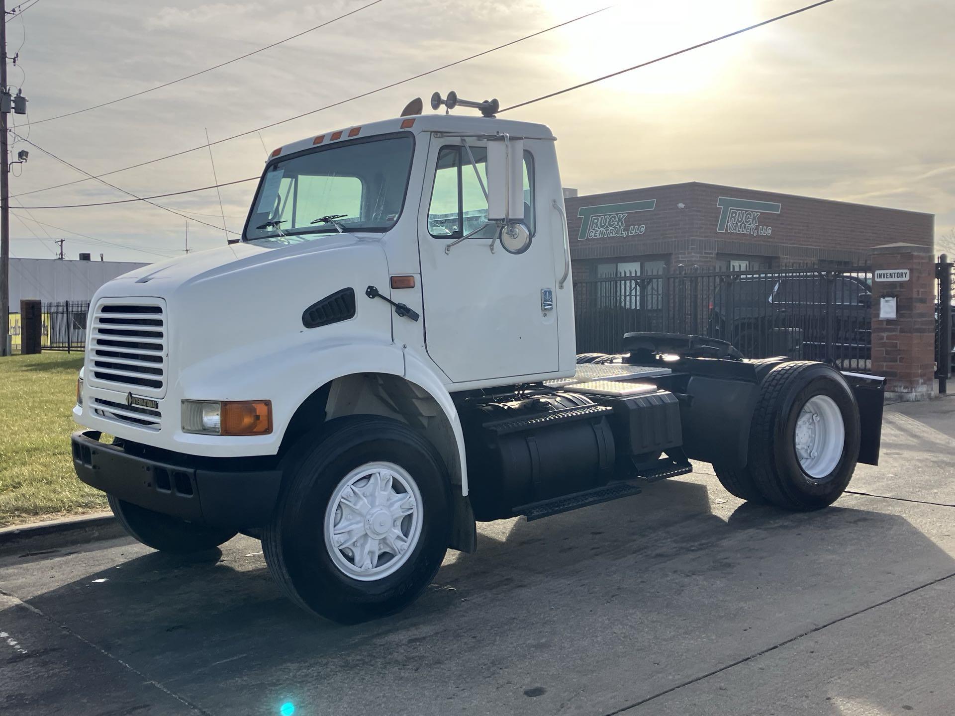 1995 International 8100