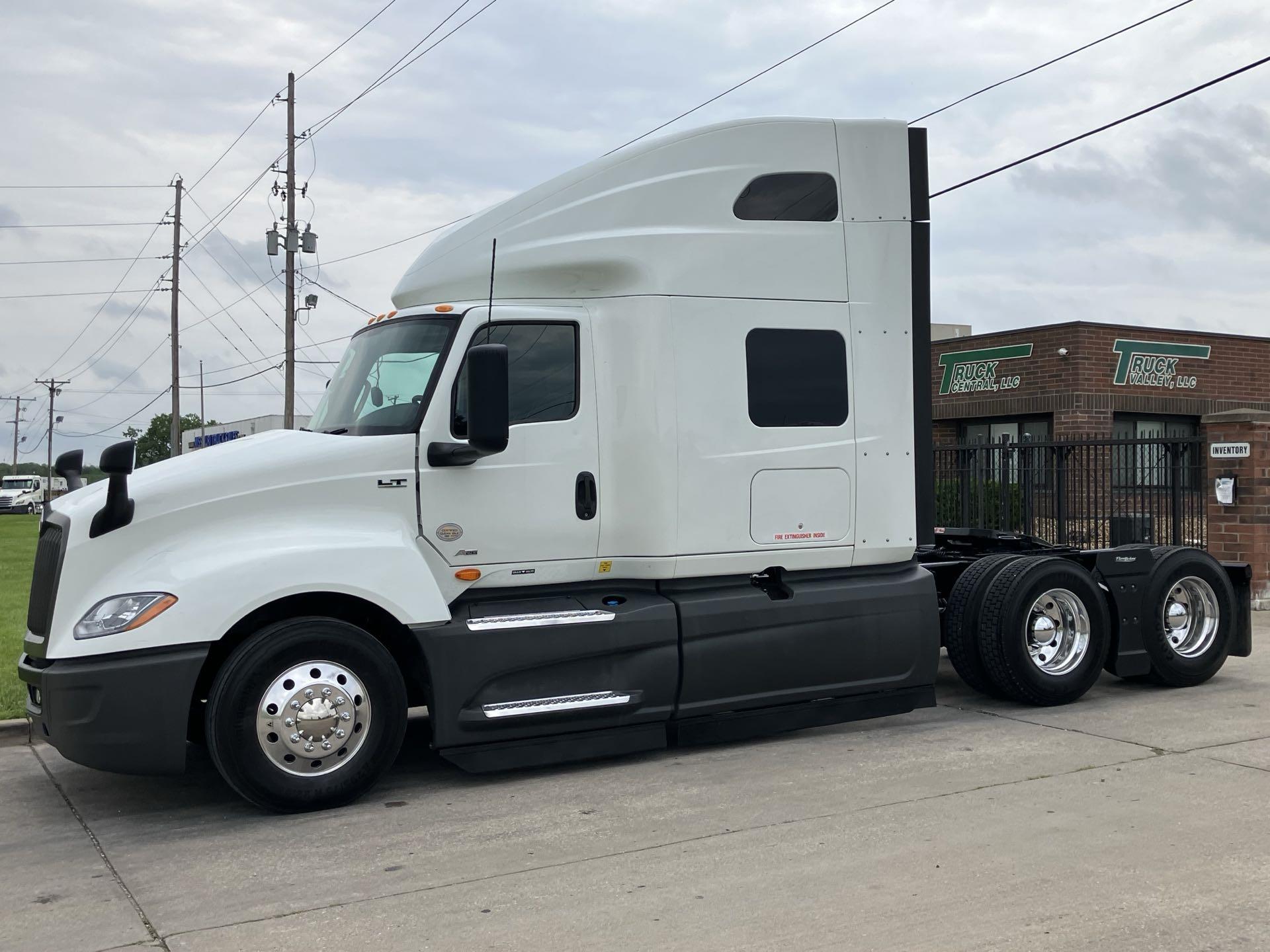2021 International LT625