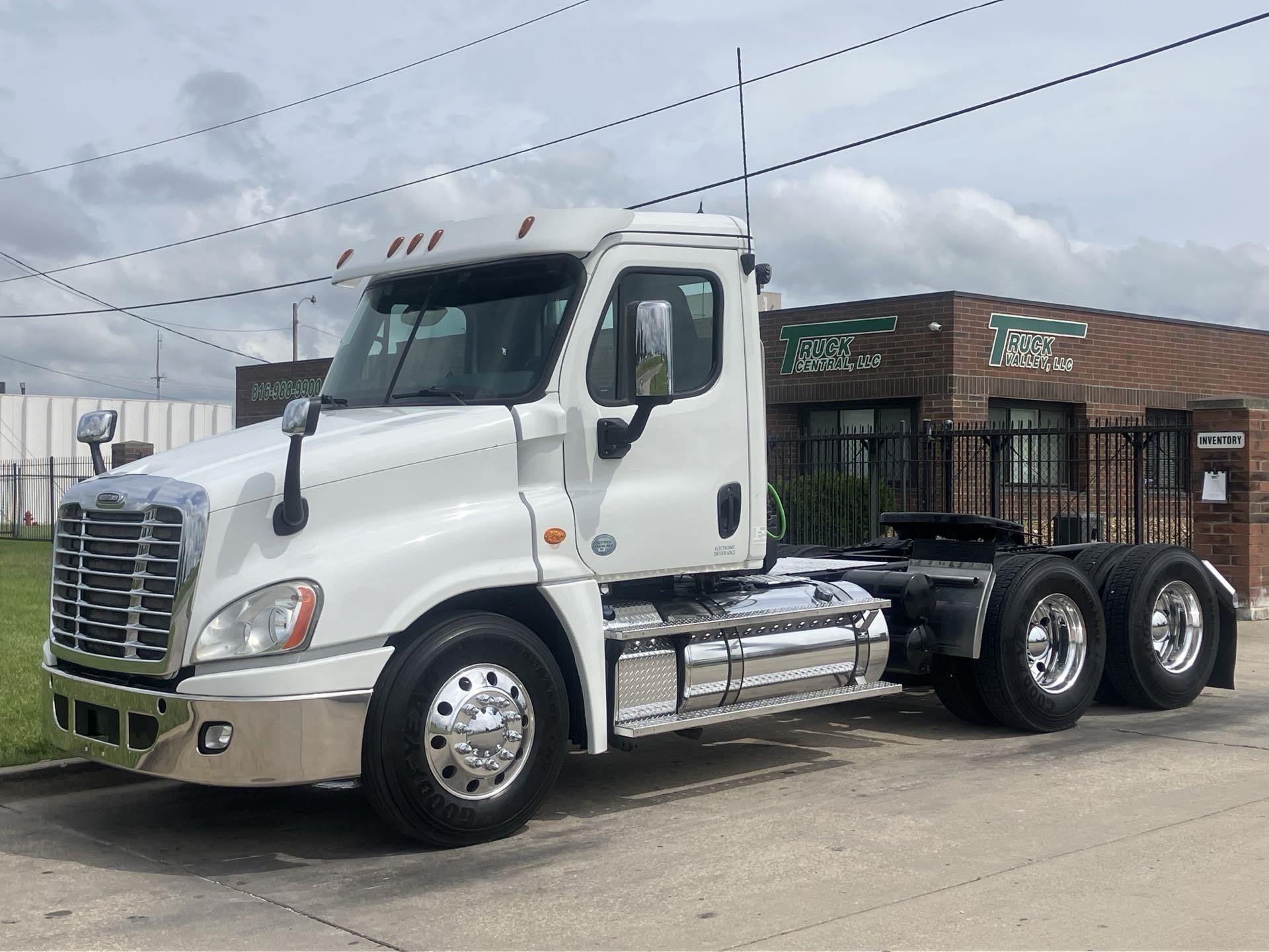 2014 Freightliner Cascadia 125