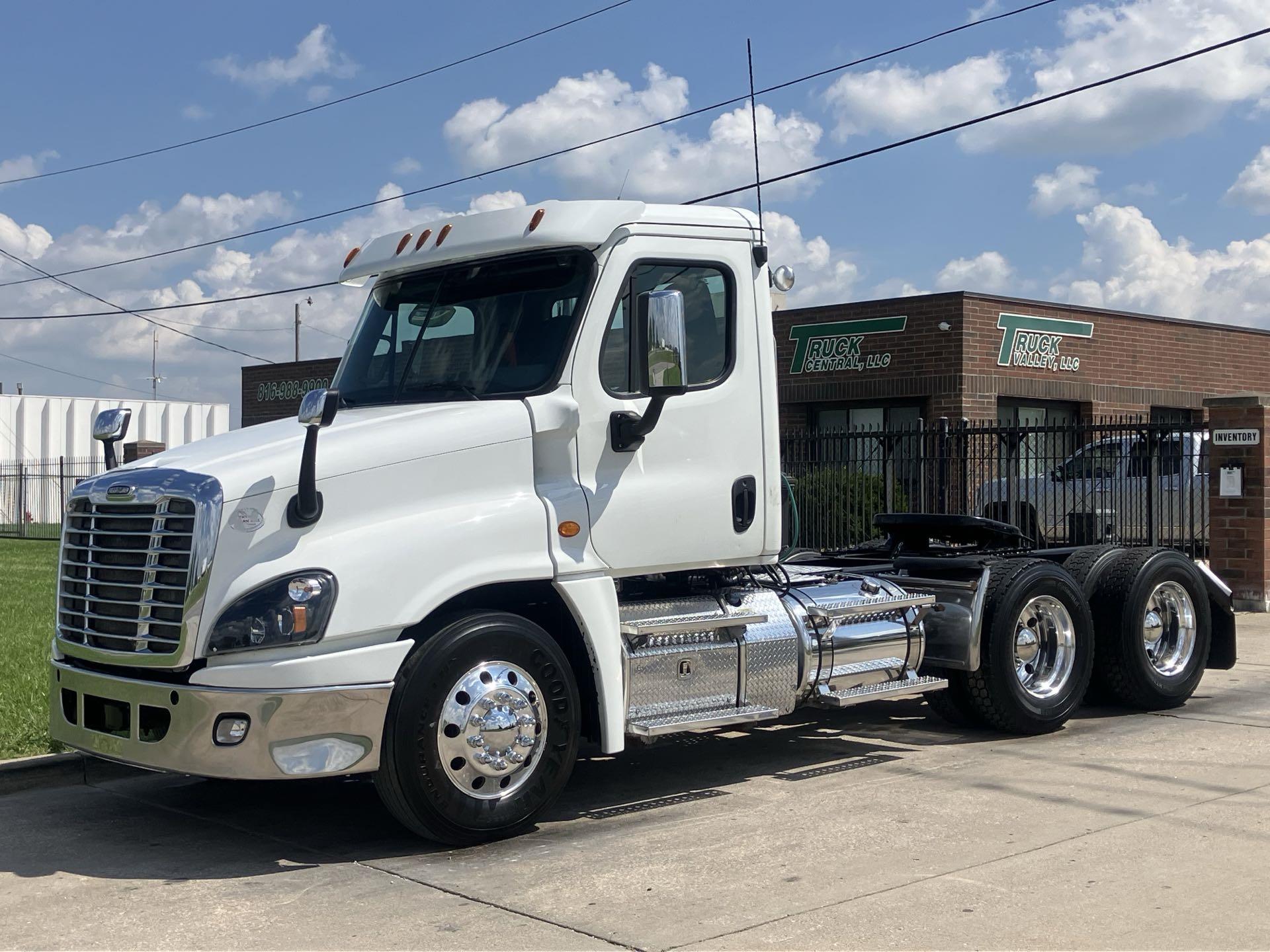 2015 Freightliner Cascadia 125