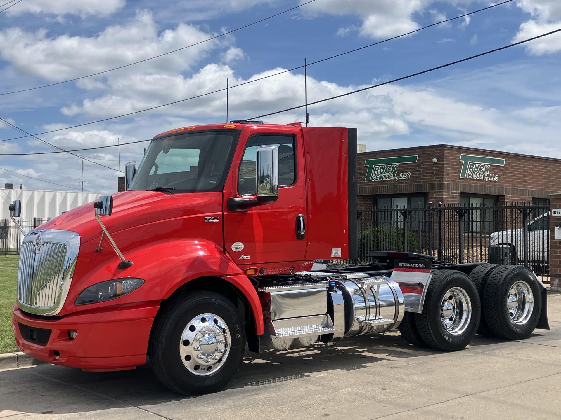 2019 International RH613