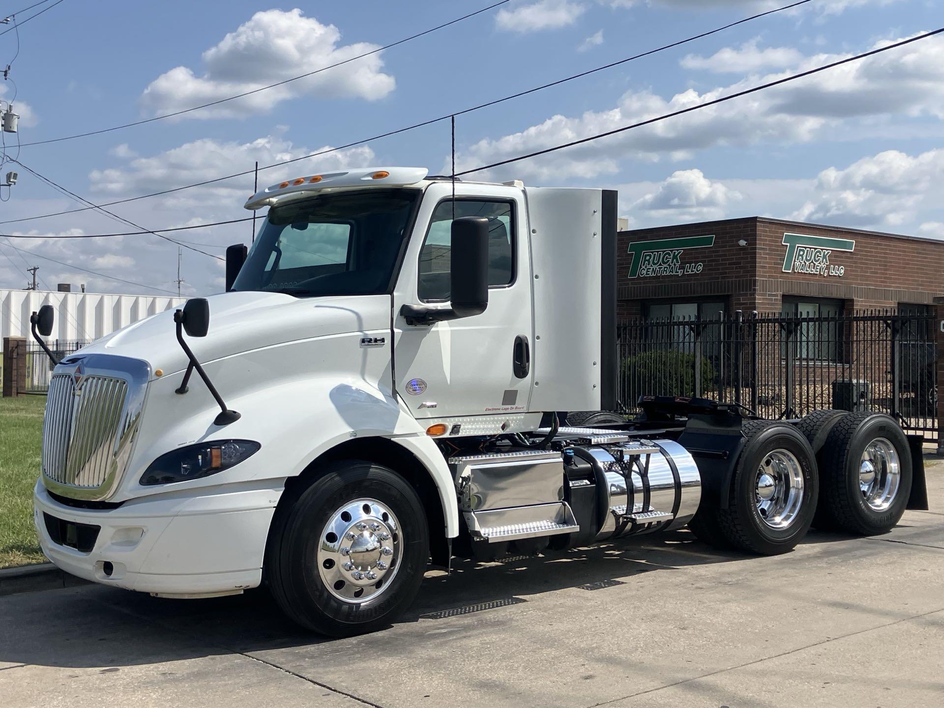 2021 International RH613