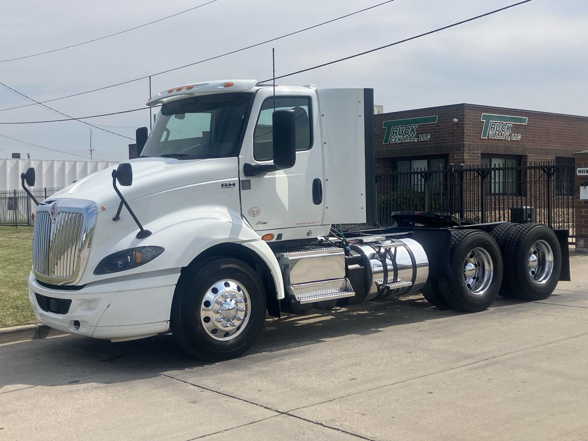 2021 International RH613