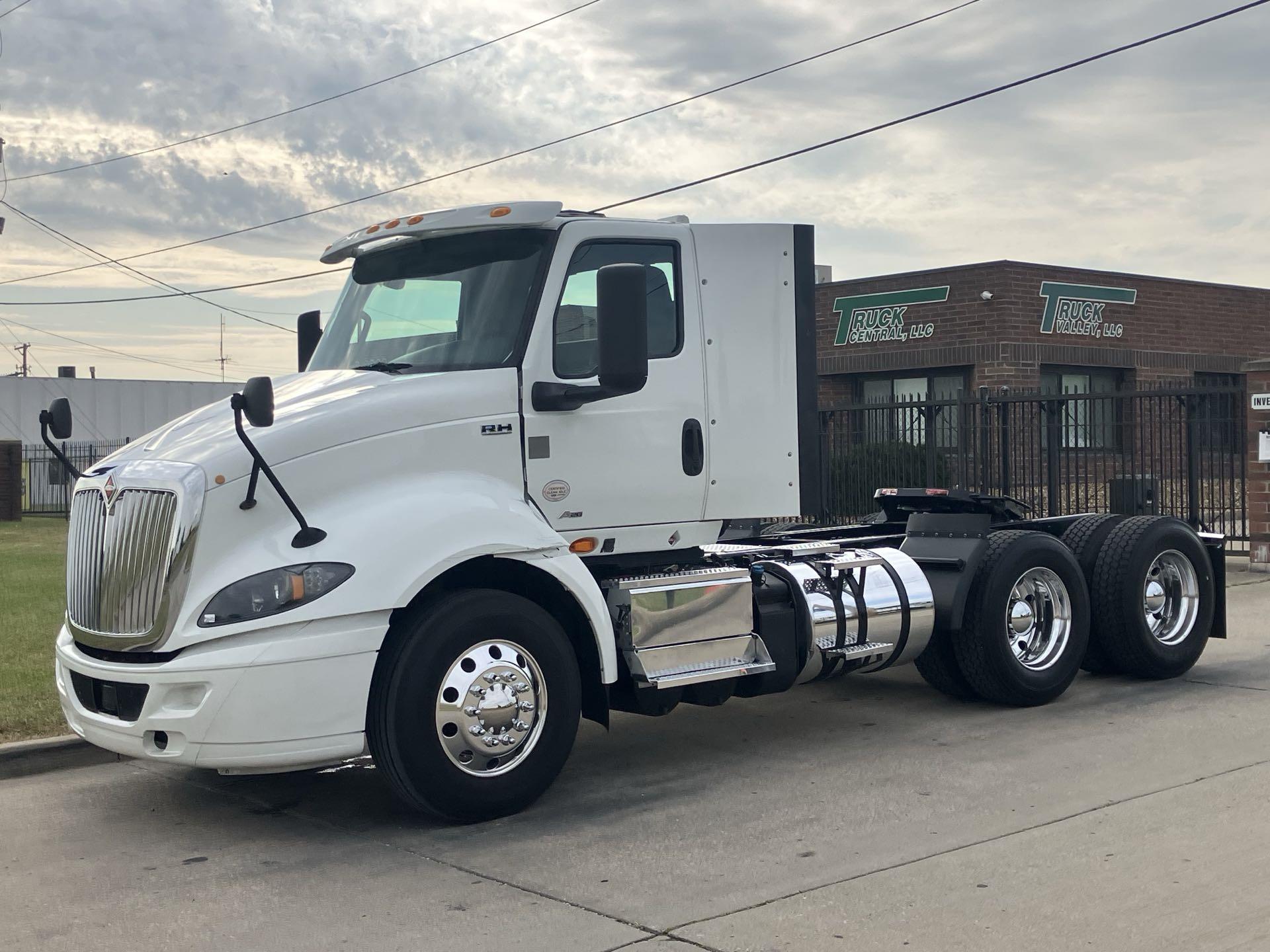 2021 International RH613