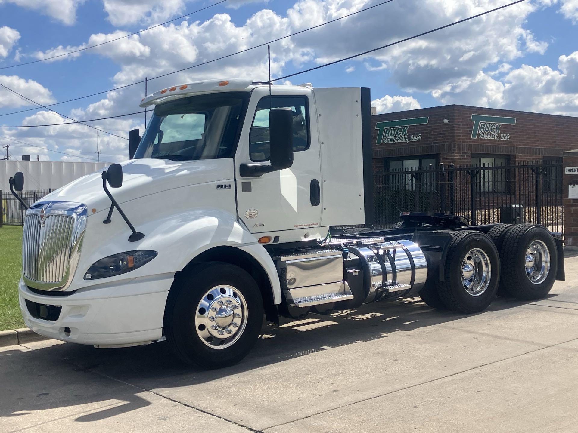 2021 International RH613